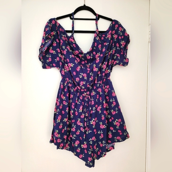 Navy floral cold shoulder romper New with tags - Picture 1 of 1